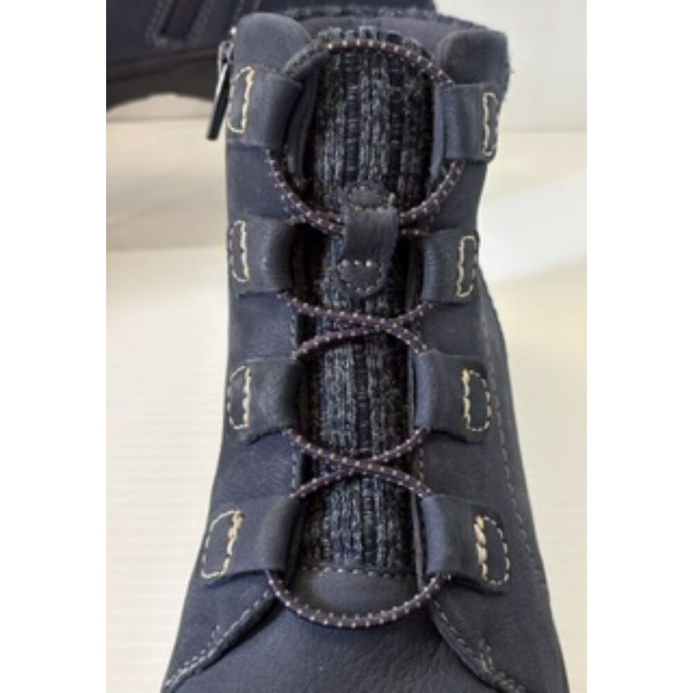 Clark's Blue Carliegh Jade Leather Zipper Ankle Boots Women's Size 9 - Picture 4 of 5